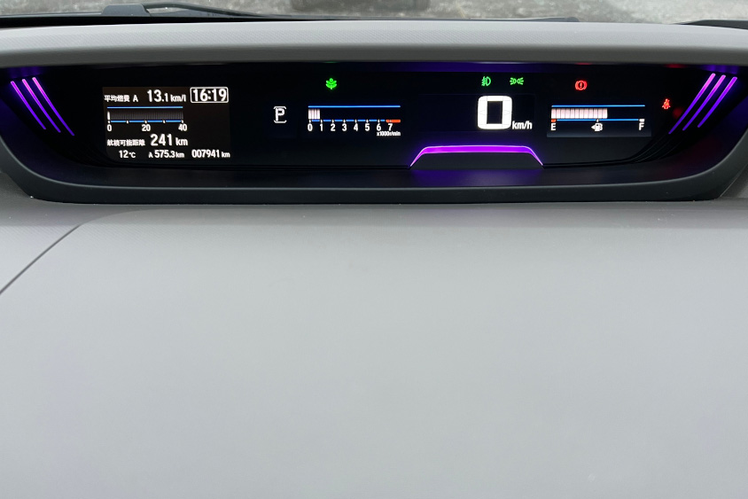 ホンダ・フリードのメーターパネル