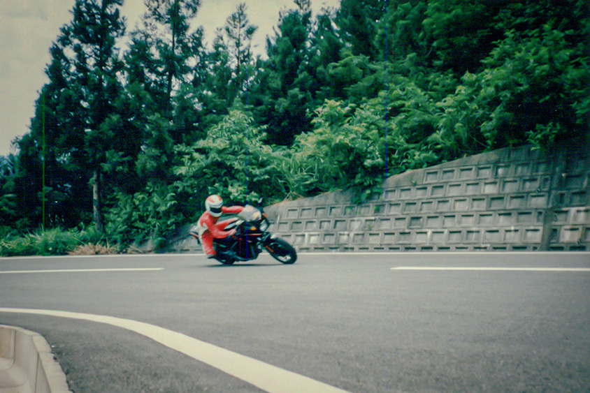 バイクにのるKさん