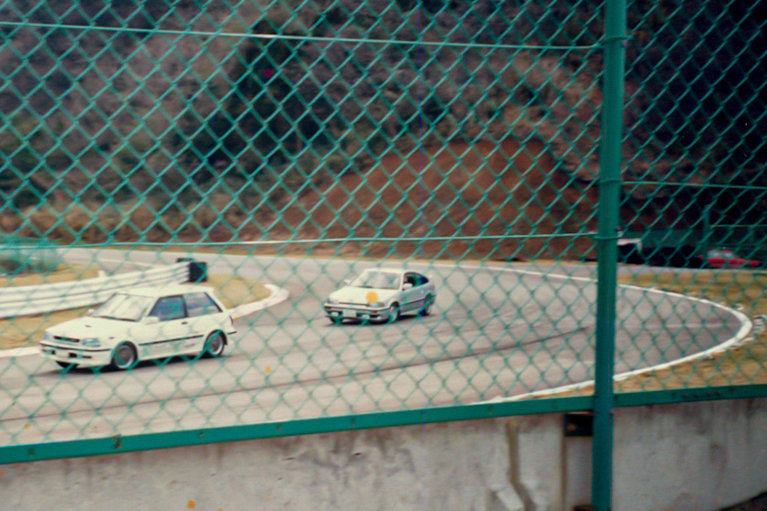 ホンダ・CR-Xでサーキットを走るKさん