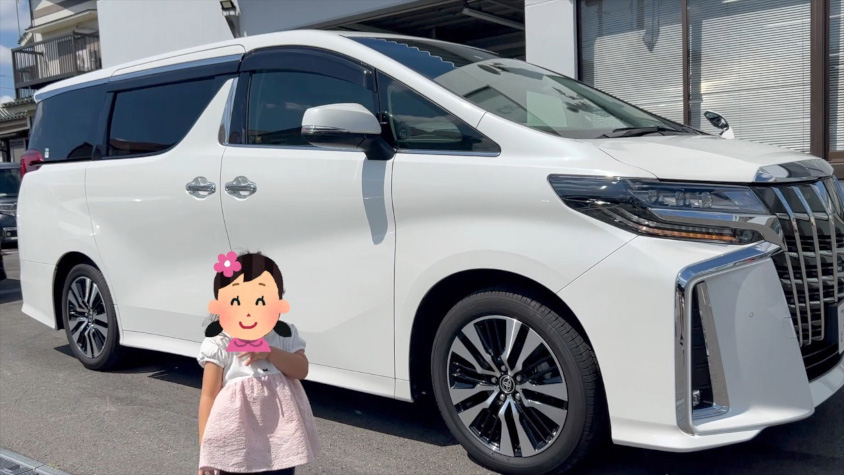 トヨタ・アルファードの右サイドビュー