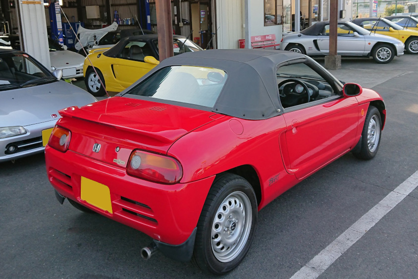 ホンダ・ビートの右リアビュー