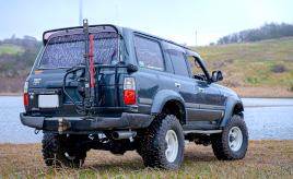 収集癖で3台持ちに！ オーナーの心を動かしたトヨタ・ランドクルーザー80