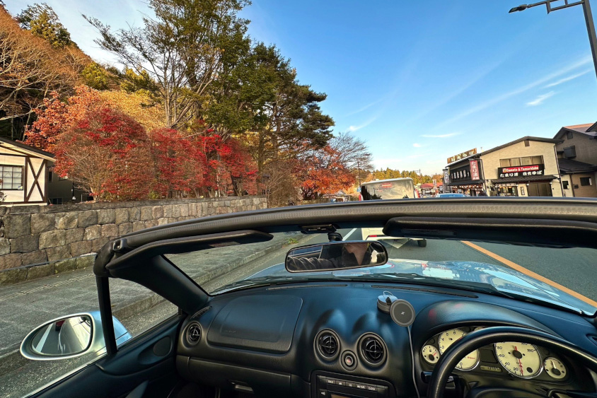 マツダ・ロードスター NBはオープンカー