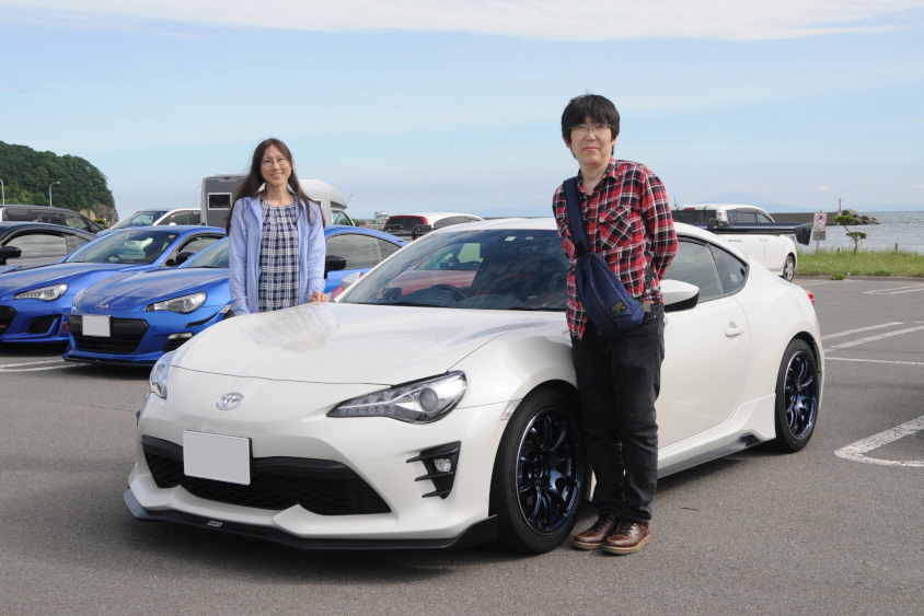 トヨタ・86とオーナーの竹本さん