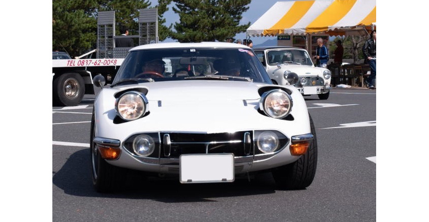 トヨタ・2000GTのフロントビュー
