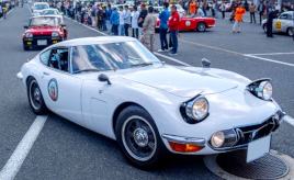 楽しいカーライフとは何だろうか？ トヨタ2000GTと穏やかに過ごす一時