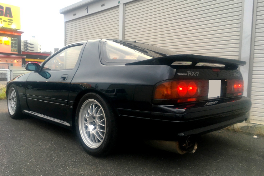 マツダ・RX-7(FC3S)の左リアビュー