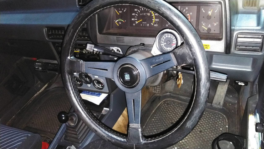 三菱・ランサーEXターボ(ランタボ)のハンドル