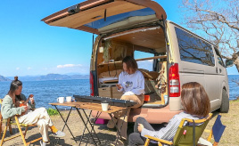 これぞ「私仕様」のバンライフ。DIYで自分の好きを全部詰め込んだハイエース