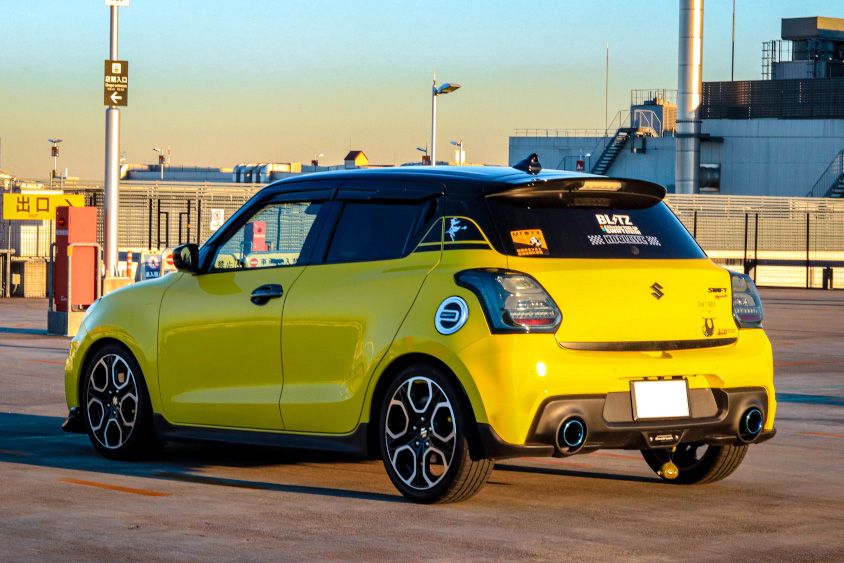 スズキ・スイフトスポーツの左リアビュー