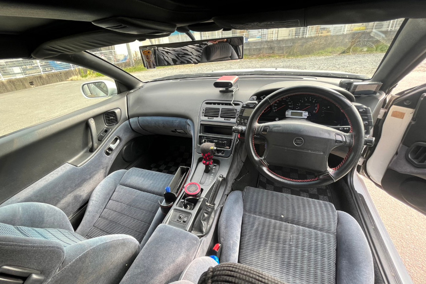 日産・フェアレディZ（Z32型）の車内