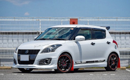 色彩学を勉強して良かった！ 生け花やブーケを作るようにカスタムしたスイフトスポーツ