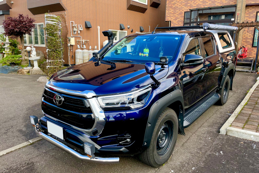 トヨタ・ハイラックスのフロントビュー