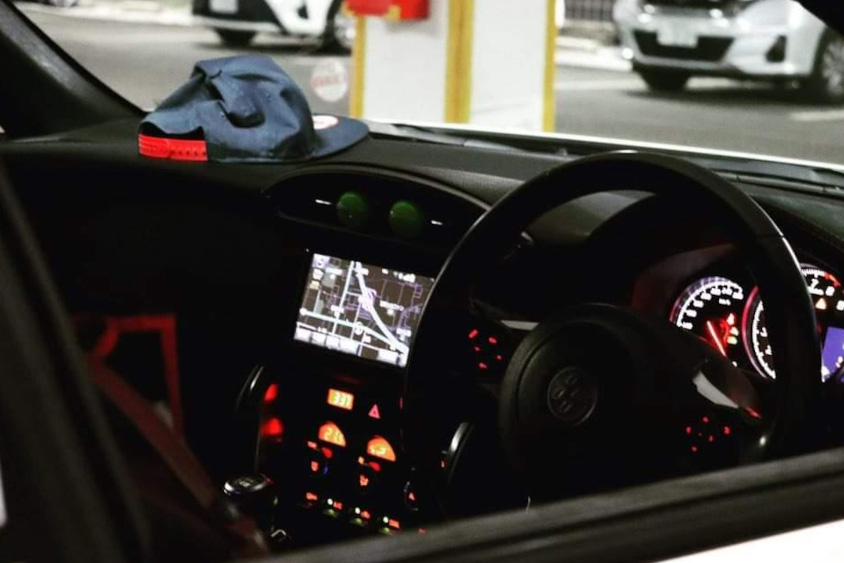 トヨタ・86の運転席