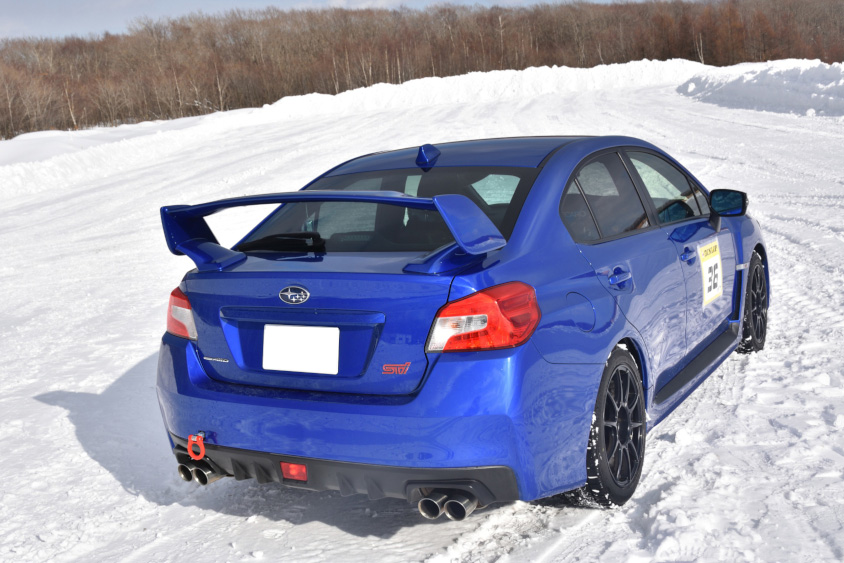 スバル・WRXのリアビュー