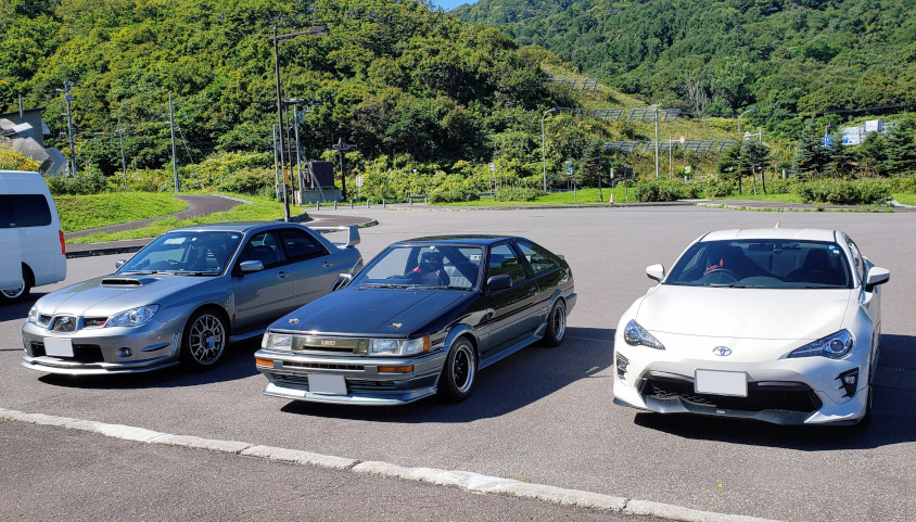 トヨタ・86と鷹目のインプレッサ