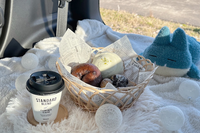 スズキ・ハスラーでピクニックをするカビゴンさん