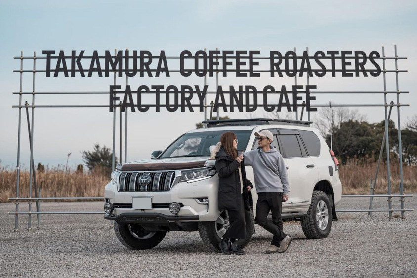 トヨタ・ランドクルーザープラドとAZUさんご夫婦