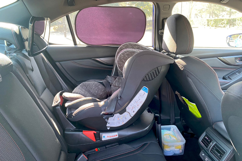 スバル・WRX S4の後席のチャイルドシート