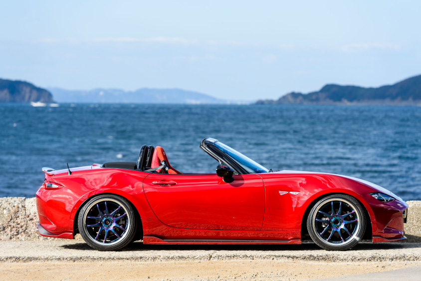 マツダ・ロードスターのサイドビュー