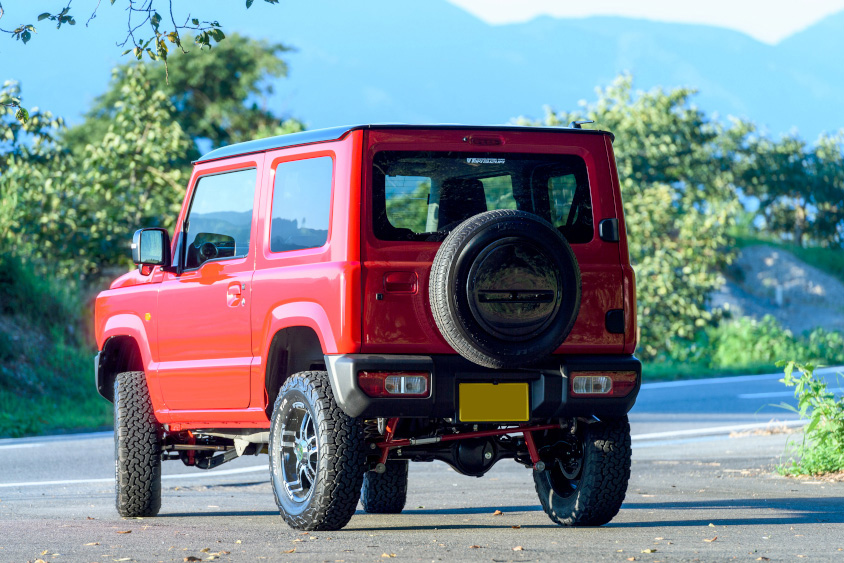 スズキ・ジムニーのリヤビュー