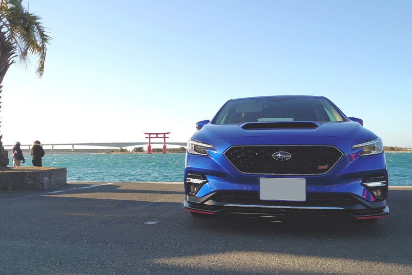 スバル・レヴォーグのフロントビュー