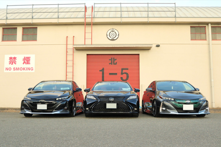 トヨタ・プリウスPHVのオフ会の様子