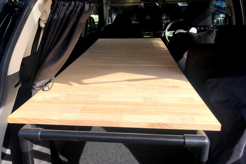 トヨタ・ライズの車中泊ベッドのベース