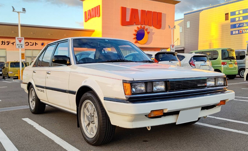 トヨタ・カリーナ