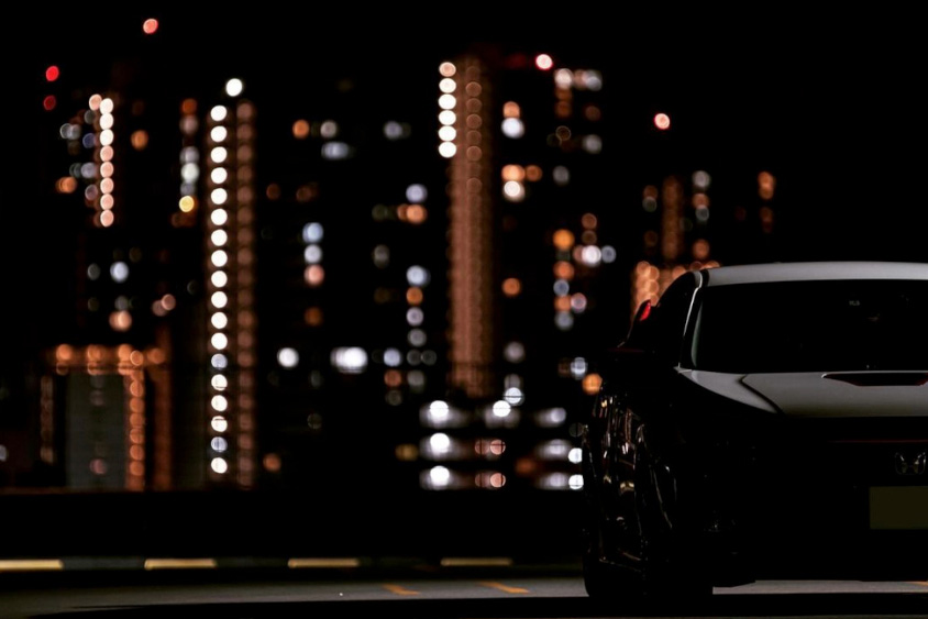 ホンダ・シビックタイプR（FK8）と都心の夜景