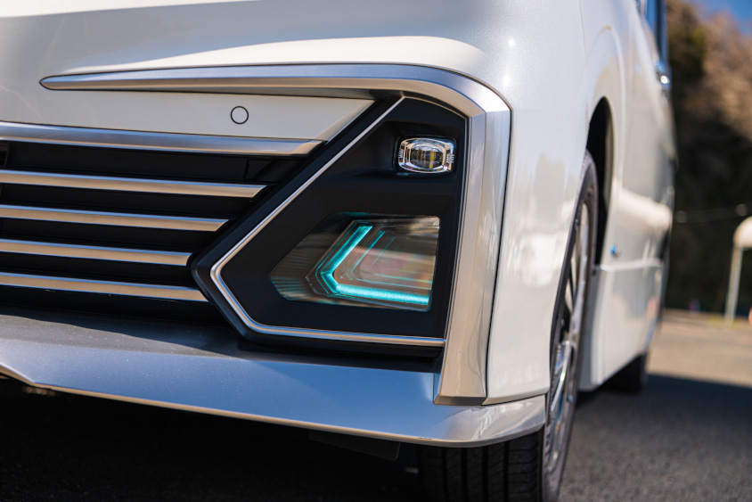 日産・セレナライダーのフォグランプとエアロパーツ