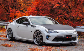 トヨタ 86が生活を変えた！　スポーティな走りとクールな佇まいを楽しめるドライブ三昧の日々