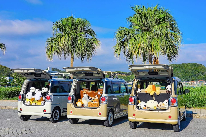 ダイハツ・ムーヴキャンバス仲間とぬいぐるみ撮影