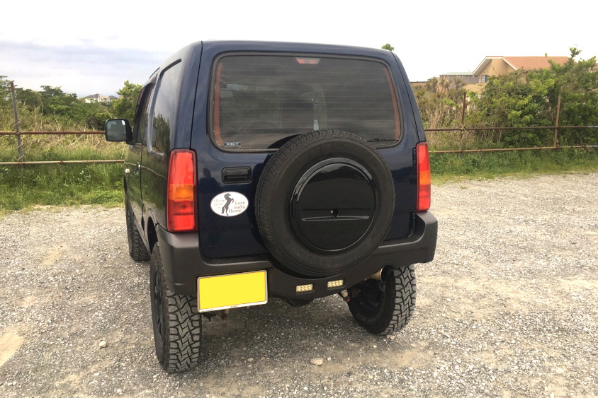 スズキ・ジムニーのリヤビュー