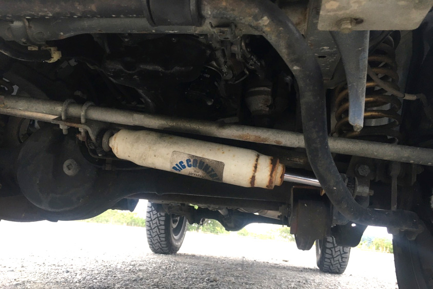 スズキ・ジムニーのショックアブソーバー