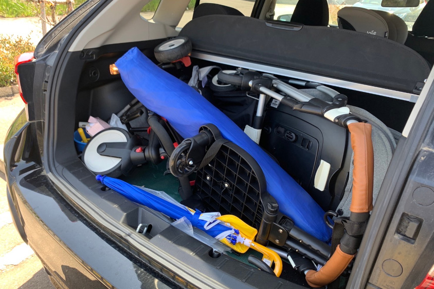 スバル・XVのラゲッジルーム