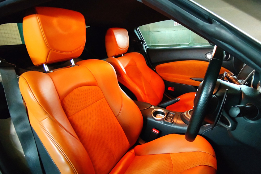 日産・フェアレディZのオレンジのシート