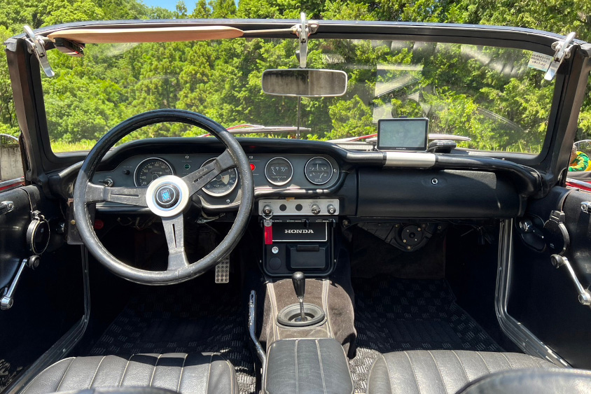 ホンダ・S800の運転席