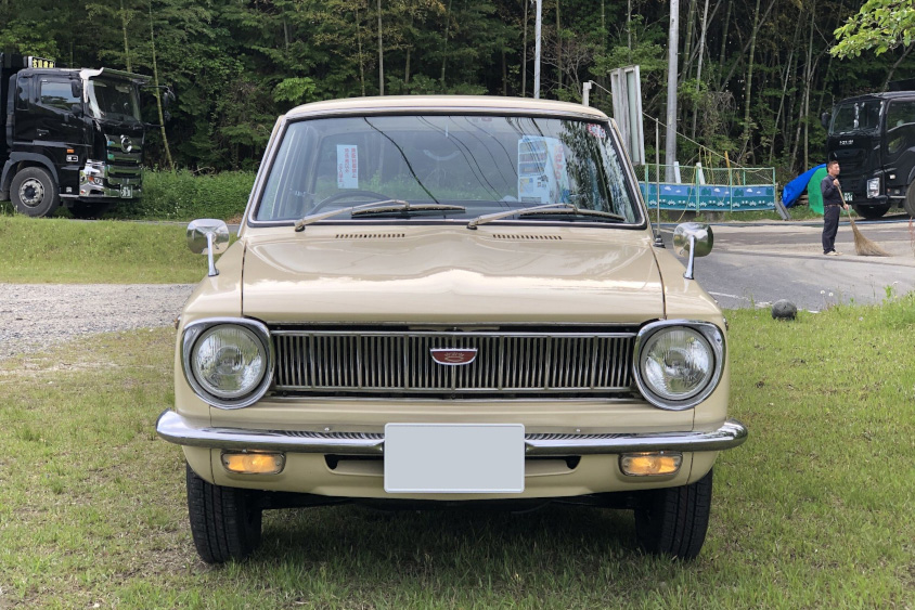 トヨタ・初代カローラのフロント