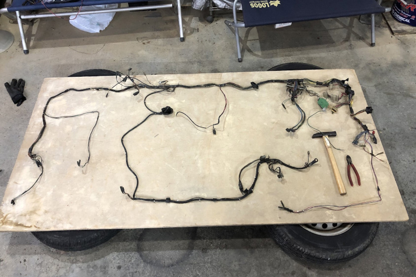 トヨタ・初代カローラのワイヤーハーネス