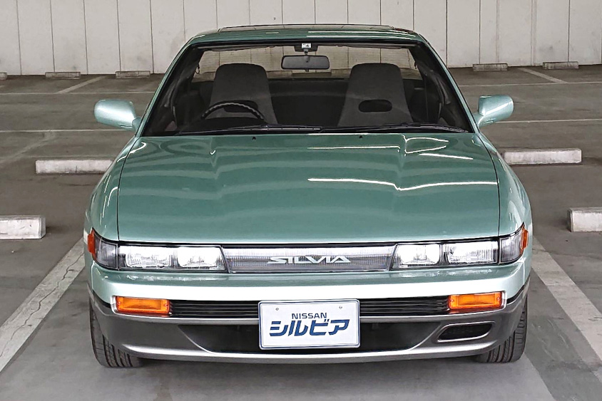 日産・シルビア（S13）のフロントビュー