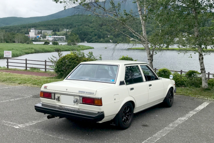 トヨタ・カローラのリヤビュー