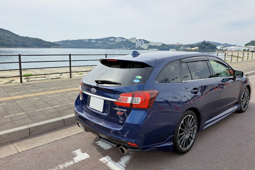 スバル・レヴォーグの右リヤビュー