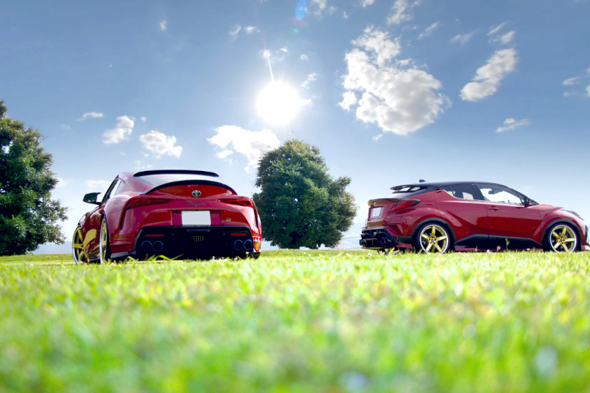 トヨタ・スープラとC-HR