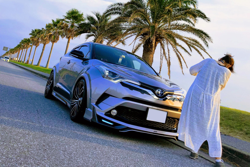 トヨタ・C-HRとあきさん