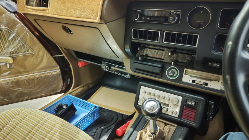 トヨタ・セリカリフトバック（2代目）のダッシュパネル