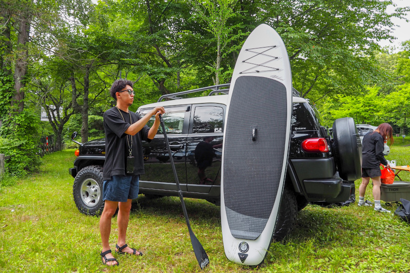 トヨタ・FJクルーザーとサップボード