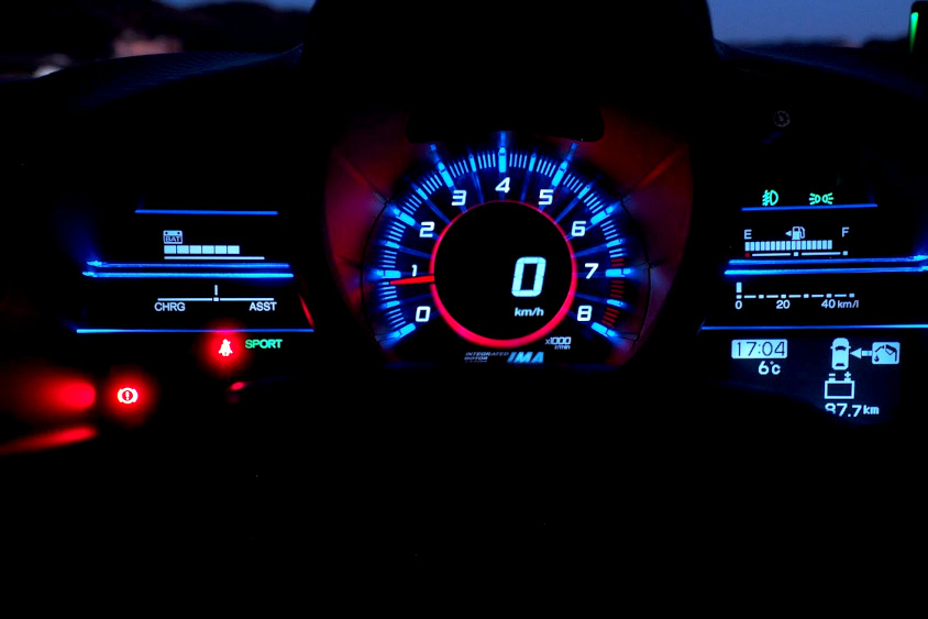 ホンダ・CR-Zのスーパー3Dメーター