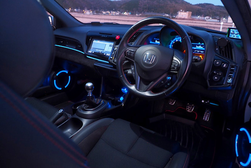ホンダ・CR-Zの運転席