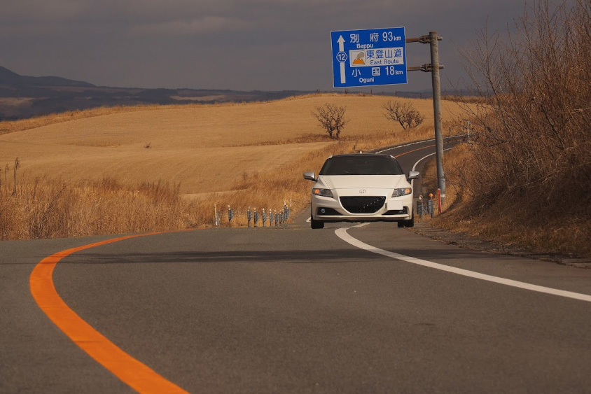 ホンダ・CR-Zと阿蘇の山道